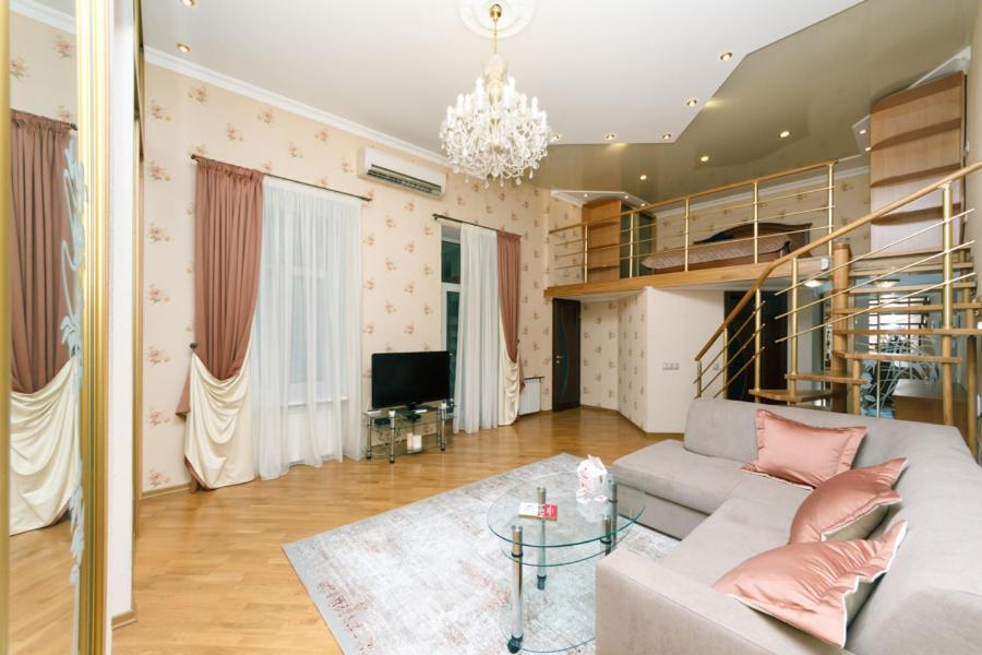 Stylish Two-Level Flat 2 Min From Khreschatyk Kijev Kültér fotó