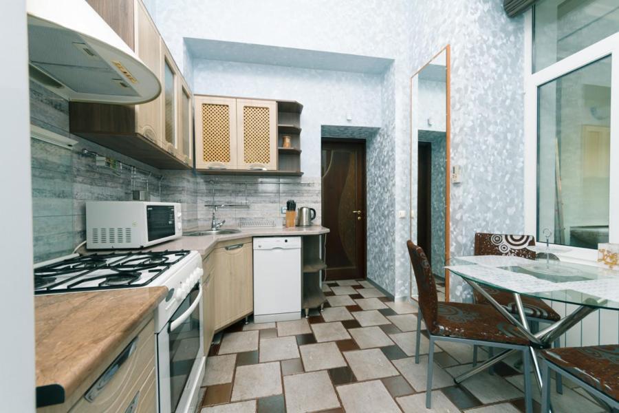 Stylish Two-Level Flat 2 Min From Khreschatyk Kijev Kültér fotó